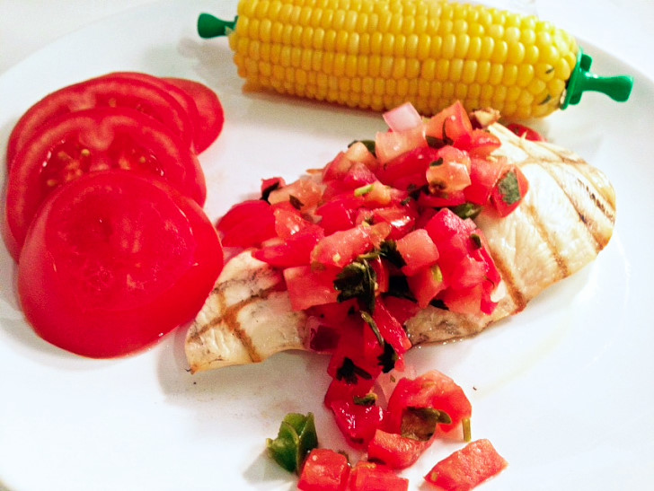 Simple Grilled Chicken with Salsa