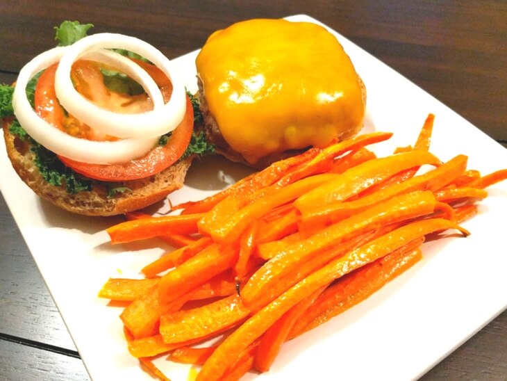 cheeseburgers and carrot fries (1)