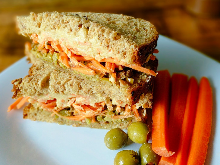 Hummus Veggie Sandwich