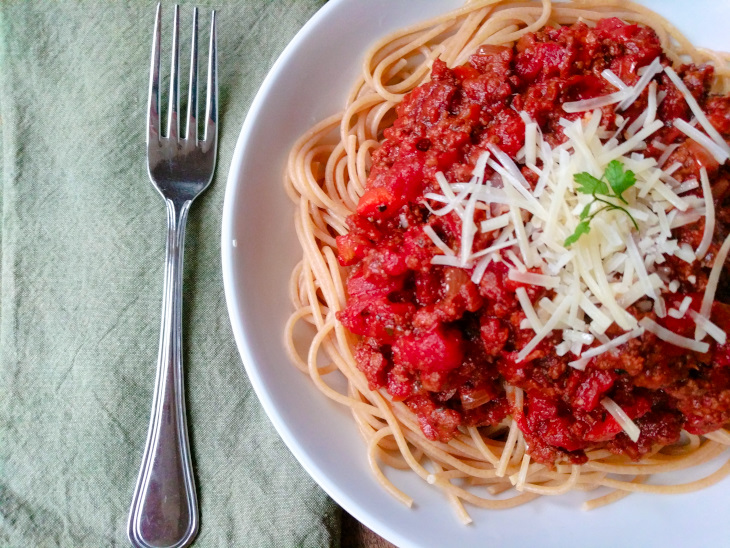 healthy spaghetti bolognese