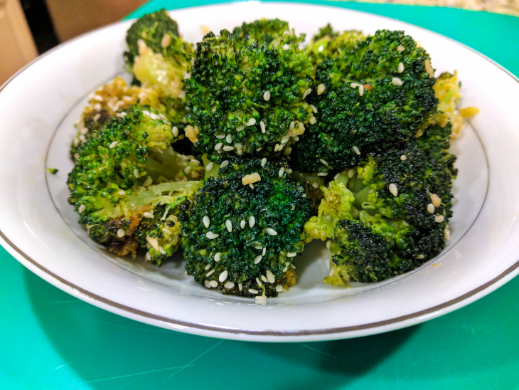 Sesame-Garlic Roasted Broccoli