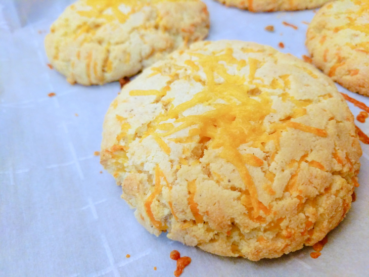 gluten free cheddar biscuits