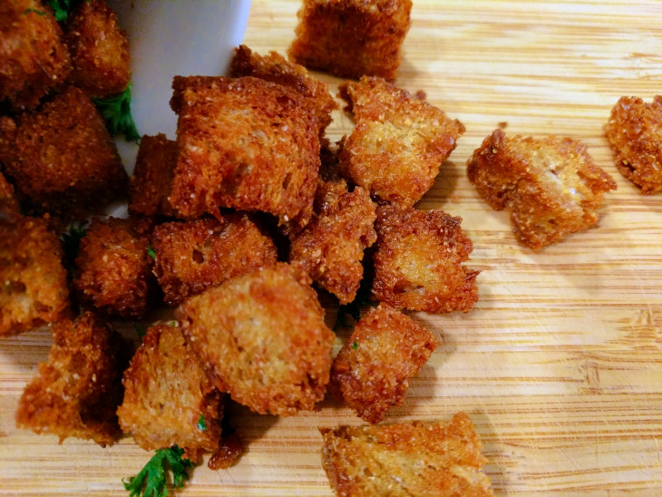 Healthy homemade croutons