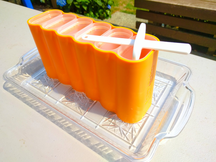 healthy blackberry popsicles