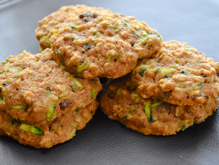 Zucchini Oatmeal Raisin Cookies