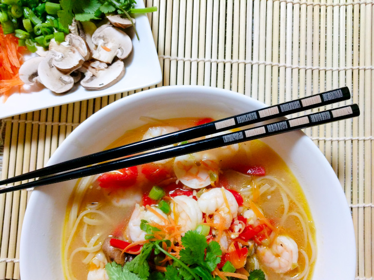 healthy spicy shrimp pho