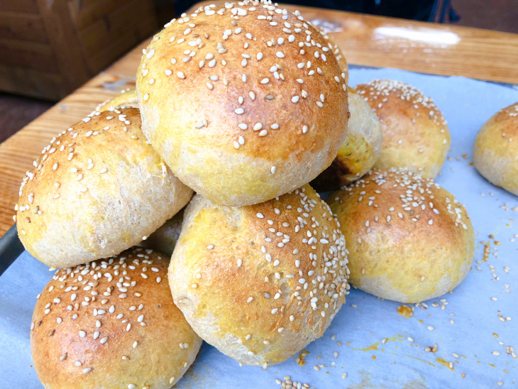 100% whole wheat hamburger buns