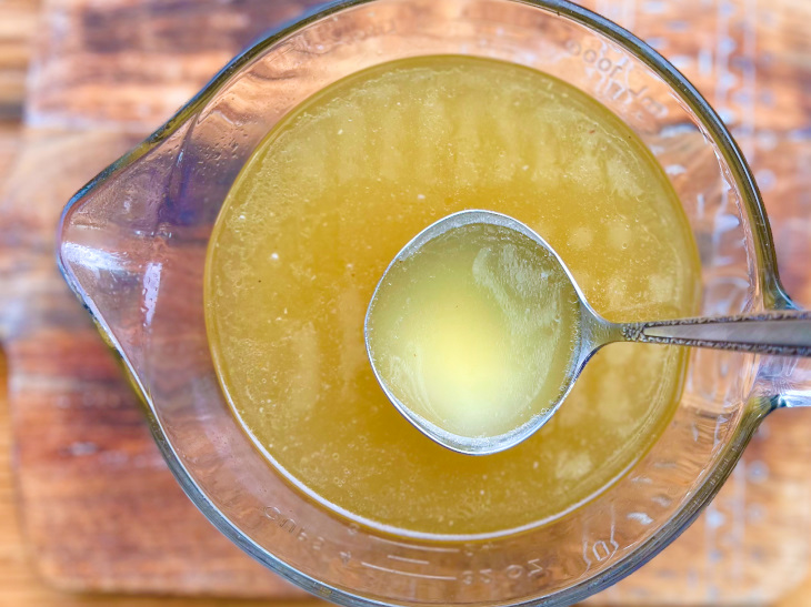 Instant Pot Chicken Broth Recipe